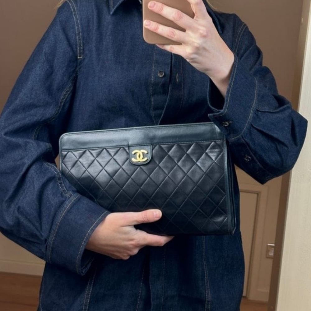 COA 💞 VINTAGE CHANEL BLACK LEATHER CLUTCH BAG 24K GOLD  PLATED